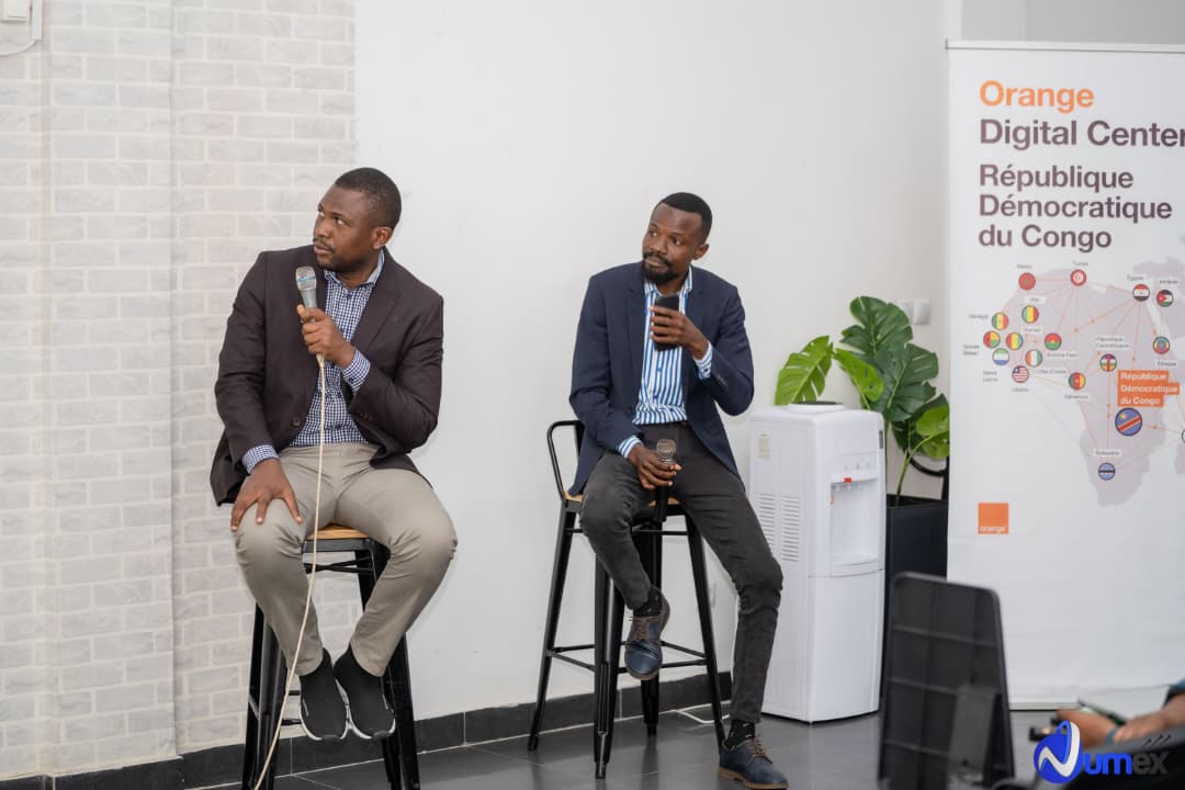 Panel de discussion avec experts en cybersécurité